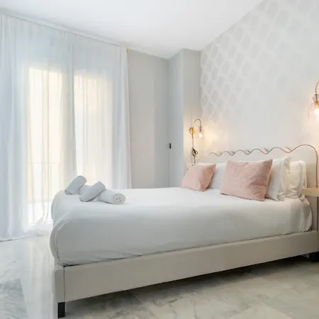 Stunning 3br 2bth With Parking And Jacuzzi *