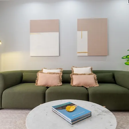 Stunning 3br 2bth With Parking And Jacuzzi Appartement Sevilla