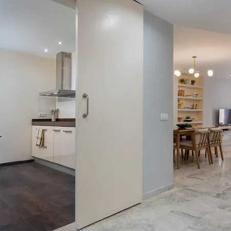 شقة Stunning 3br 2bth With Parking And Jacuzzi