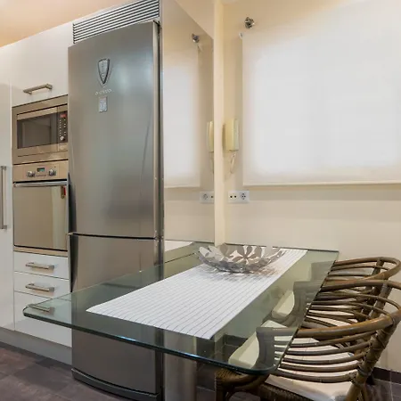 Stunning 3br 2bth With Parking And Jacuzzi