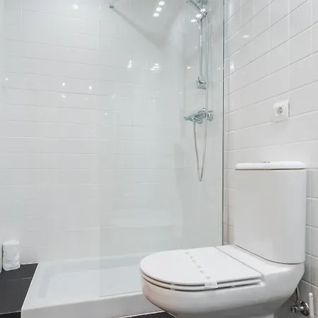Stunning 3br 2bth With Parking And Jacuzzi إشبيلية