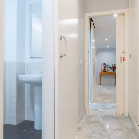 Stunning 3br 2bth With Parking And Jacuzzi * إشبيلية