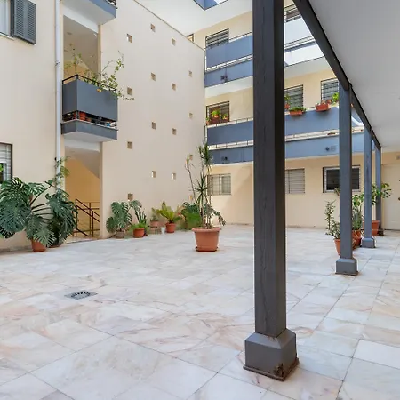 Stunning 3br 2bth With Parking And Jacuzzi
